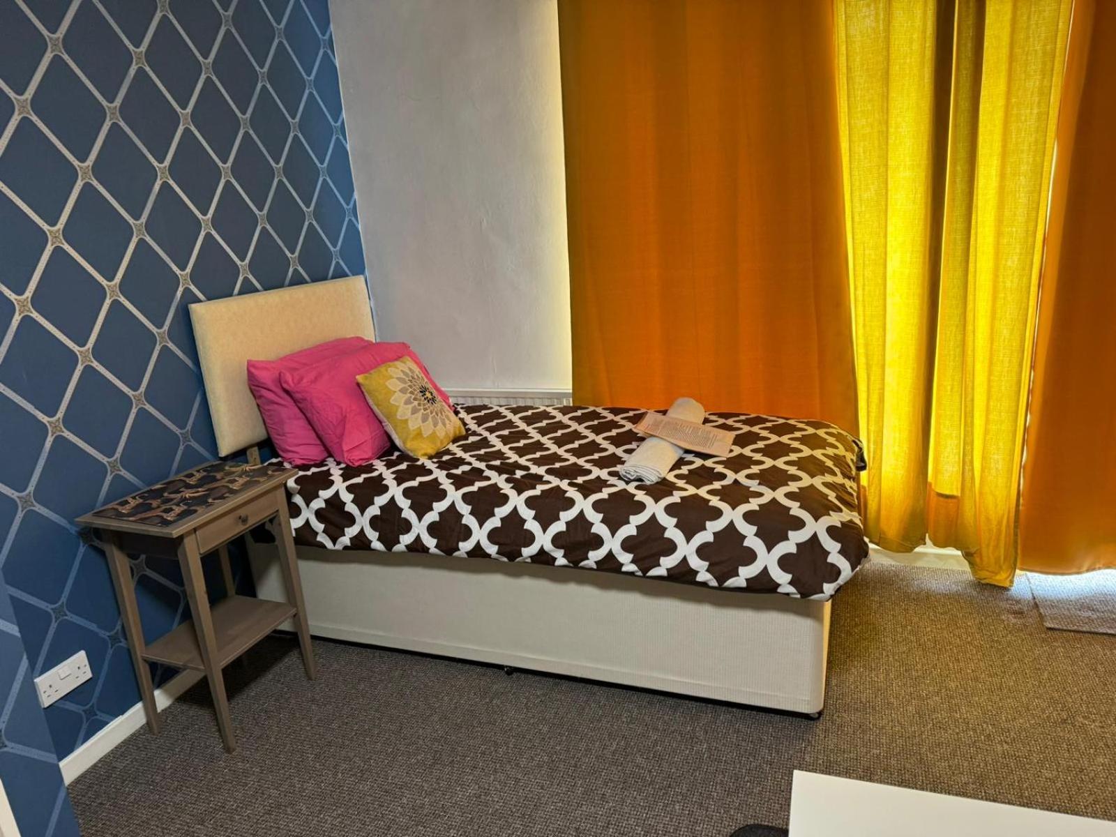 Gatwick Star Night Stay - Gatwick 크롤리 외부 사진